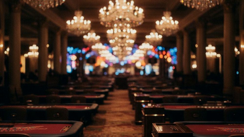 Blackjack cơ bản: 5 lầm tưởng phổ biến và sự thật bạn cần biết
